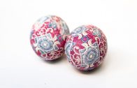 DIY – How to Dye Easter Eggs with Silk – Tie dye